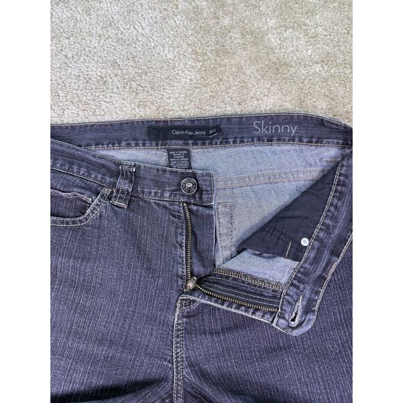 Calvin Klein Women's Mid Rise Skinny Denim Jeans size 31/12 Stretch C550 - Picture 3 of 13